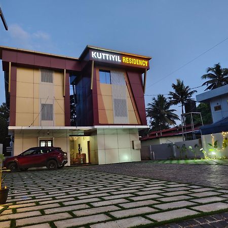 הוילה Kottārakara Kuttiyil Residency מראה חיצוני תמונה